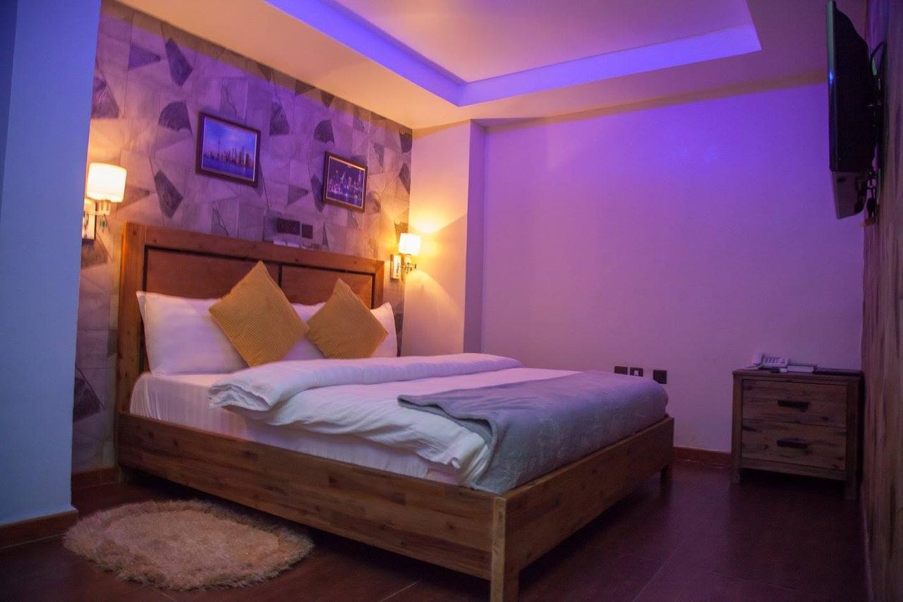 Villa Toscana Hotel And Suits Лагос Экстерьер фото
